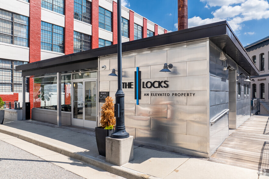 Leasing Office - The Locks