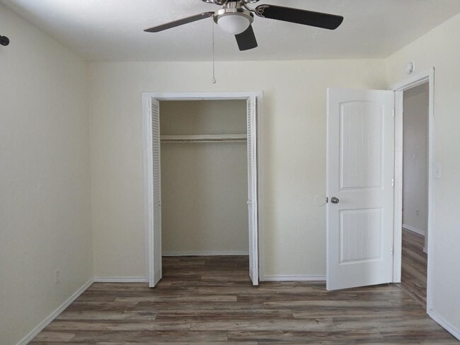 Building Photo - 2111 NW Lindy Ave