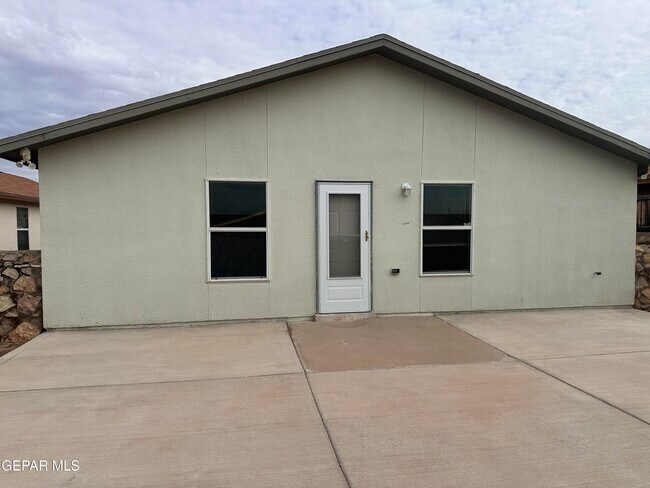 Building Photo - 14108 Volcanic Rock Dr