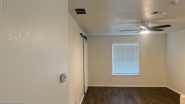 Building Photo - 1008 Meadowlark Dr