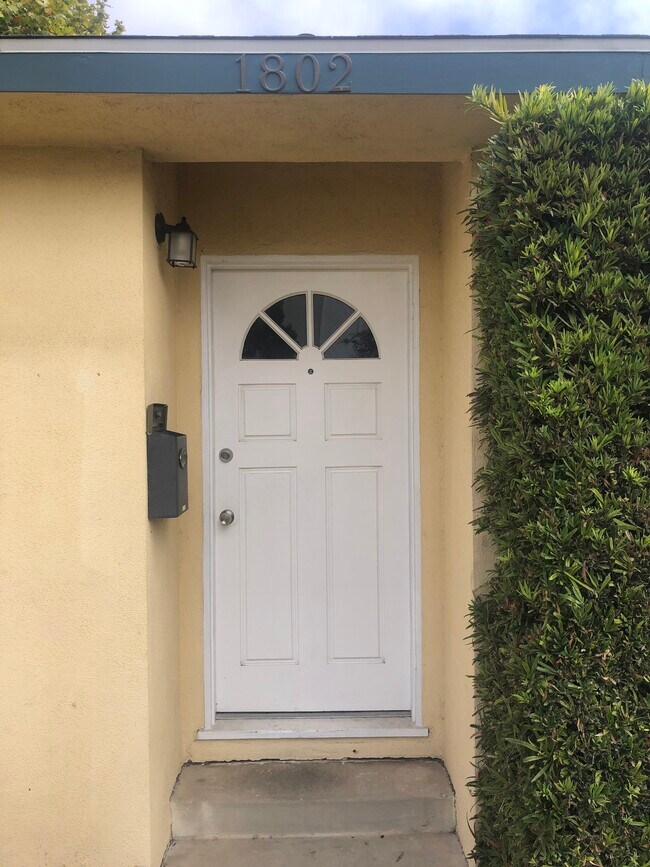 Front - 1802 Green Ln