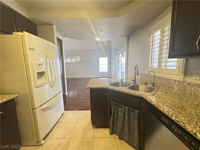 Building Photo - 9783 Ocotillo Falls Ave