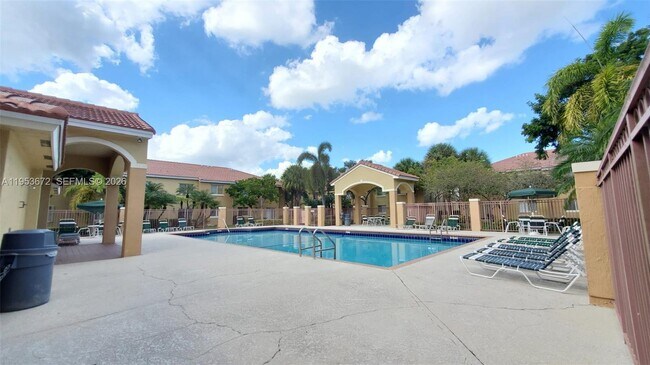 Building Photo - 640 NW 79th Ave