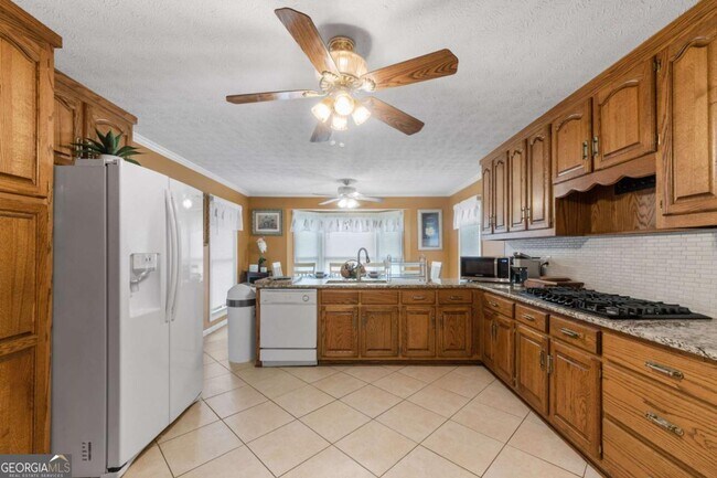 Building Photo - 1061 GA-92