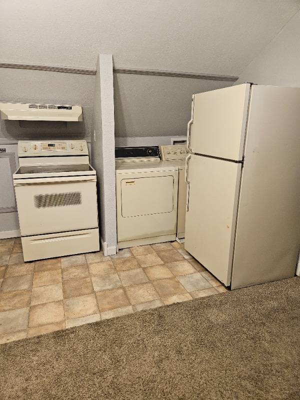 Building Photo - 1253 E 100 S