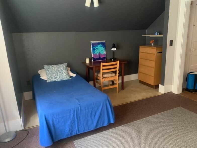 Building Photo - 109 S Rolla St