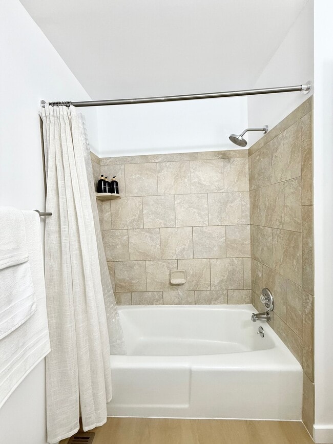 Building Photo - 7834 Chadbourne Dr