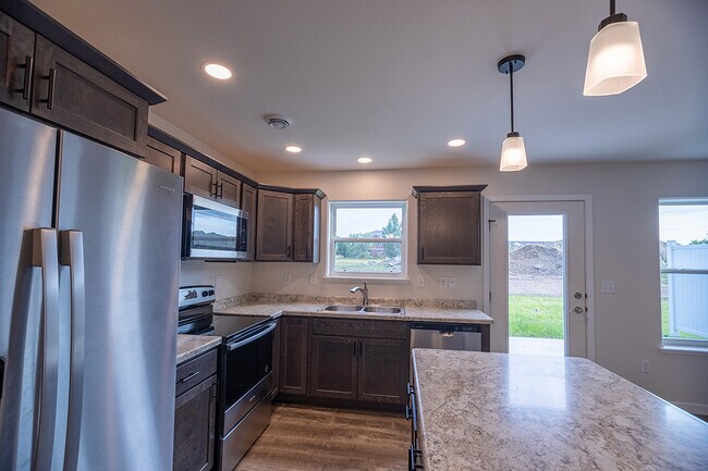 Building Photo - 3408 Green Pastures Ln