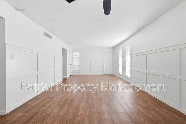 Building Photo - 231 N Robson