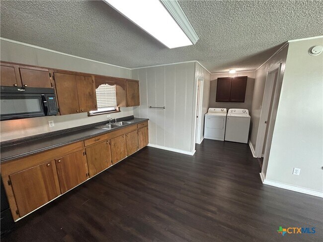 Building Photo - 1484 W Klein Rd