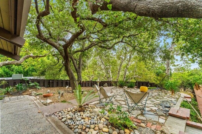 Building Photo - 1716 Putney Rd