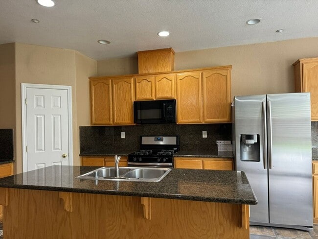 Building Photo - Sycamore Ranch 4 Bedroom Home For Rent