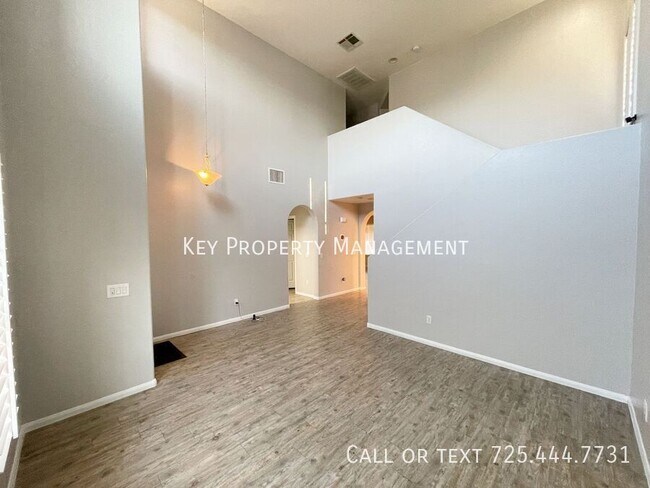 Building Photo - 605 Sonoran Heights Ave