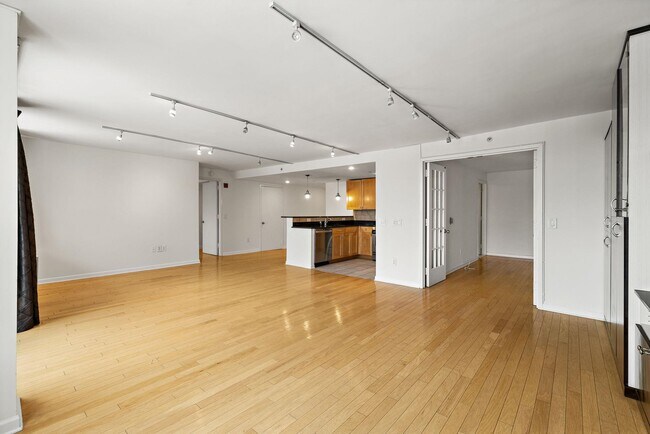 Building Photo - 700 Grove St