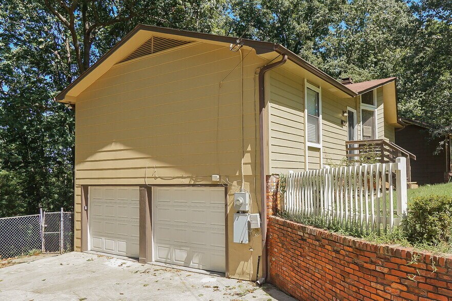 Building Photo - 20 Moonglow Dr