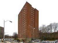 Building Photo - 75 East Ave