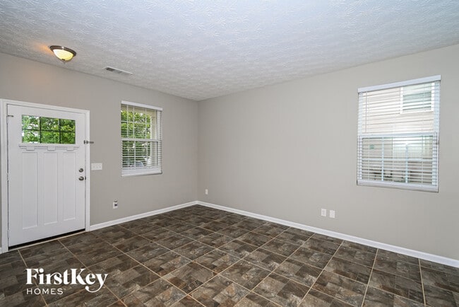 Building Photo - 135 Parkmont Ct