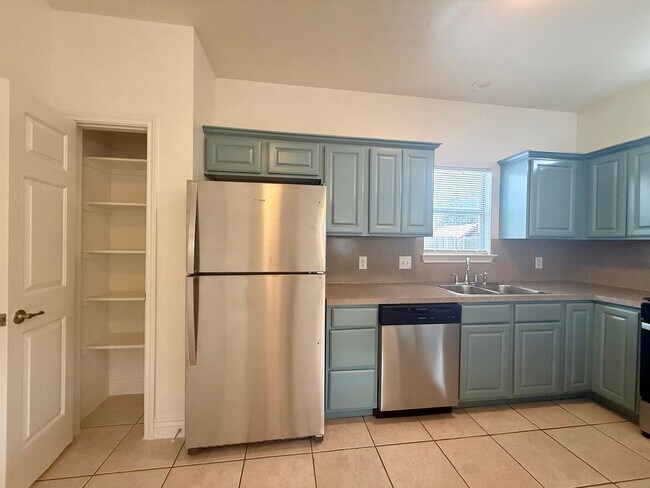 Building Photo - Meador-6916