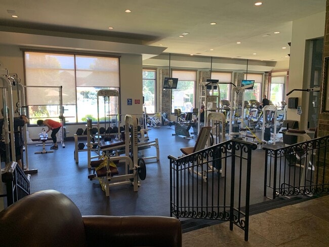 Building Photo - Fully Furnished Single Level Condo Resort LIving