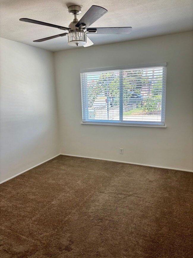 Building Photo - 2850 S Whispering Lakes Ln