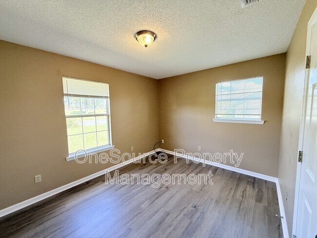 Building Photo - 2135 Hamilton St