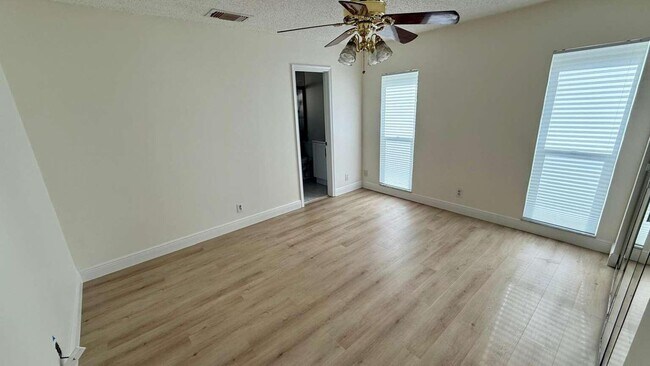 Building Photo - 7321 NW 38th Ct