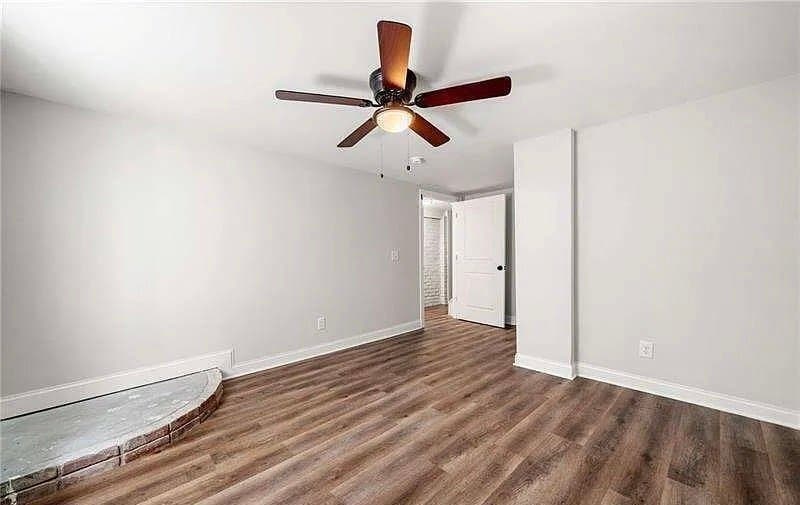 Building Photo - 208 Highland Ave