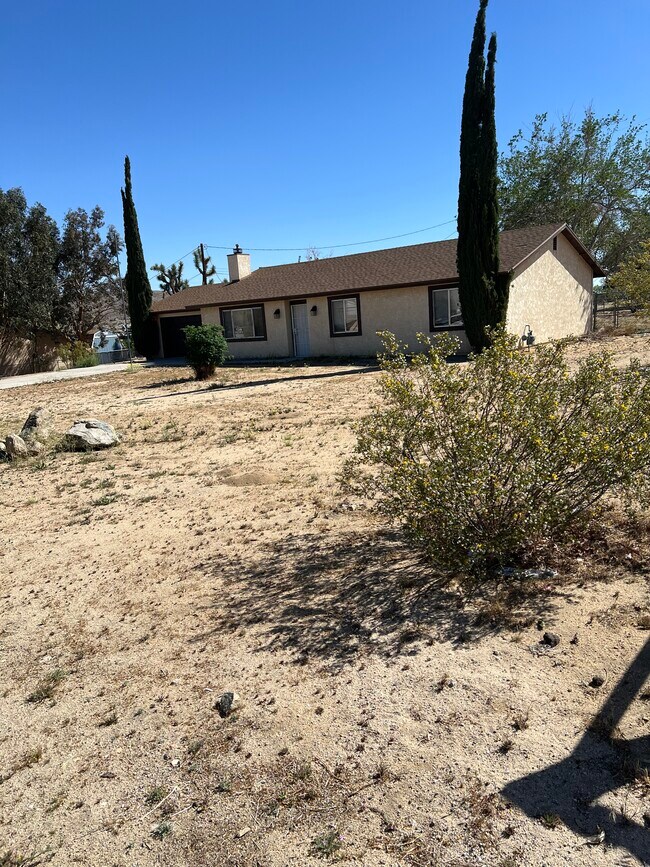 Sideview - 6941 Hanford Ave