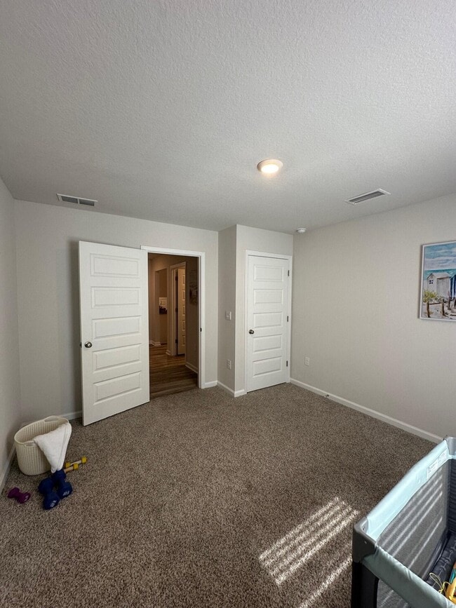 Building Photo - 8670 Pathstone Blvd