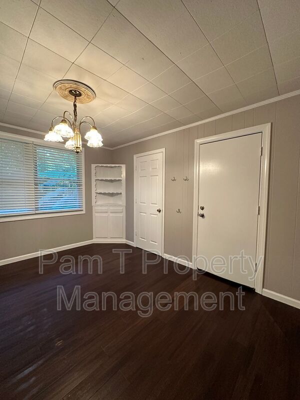 Building Photo - 7804 Clyo Cir