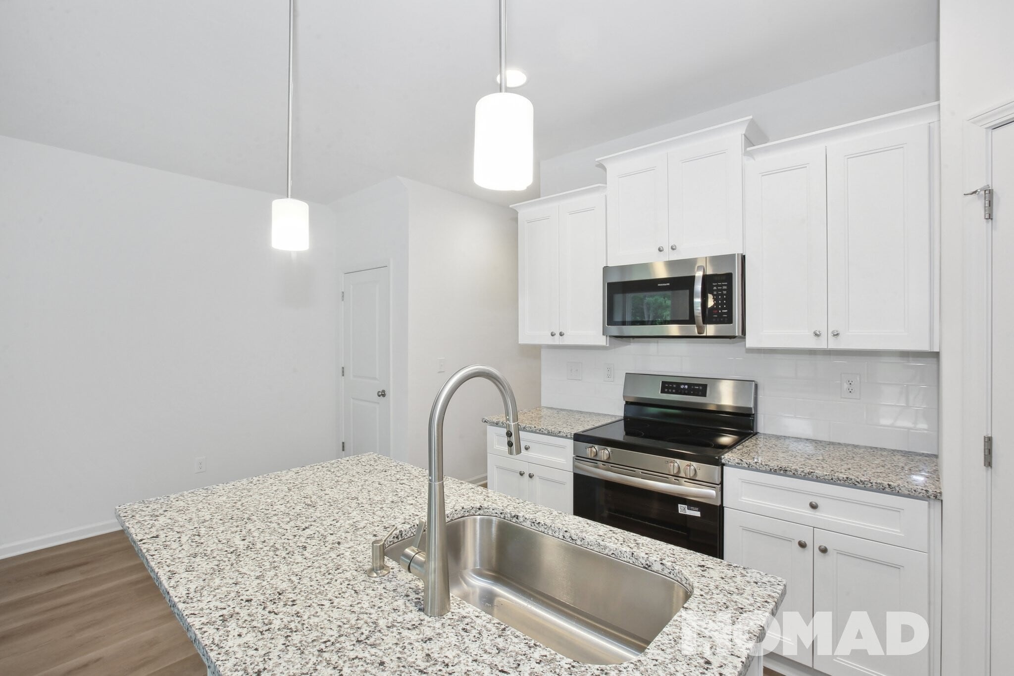 Building Photo - 2117 Gemway Dr