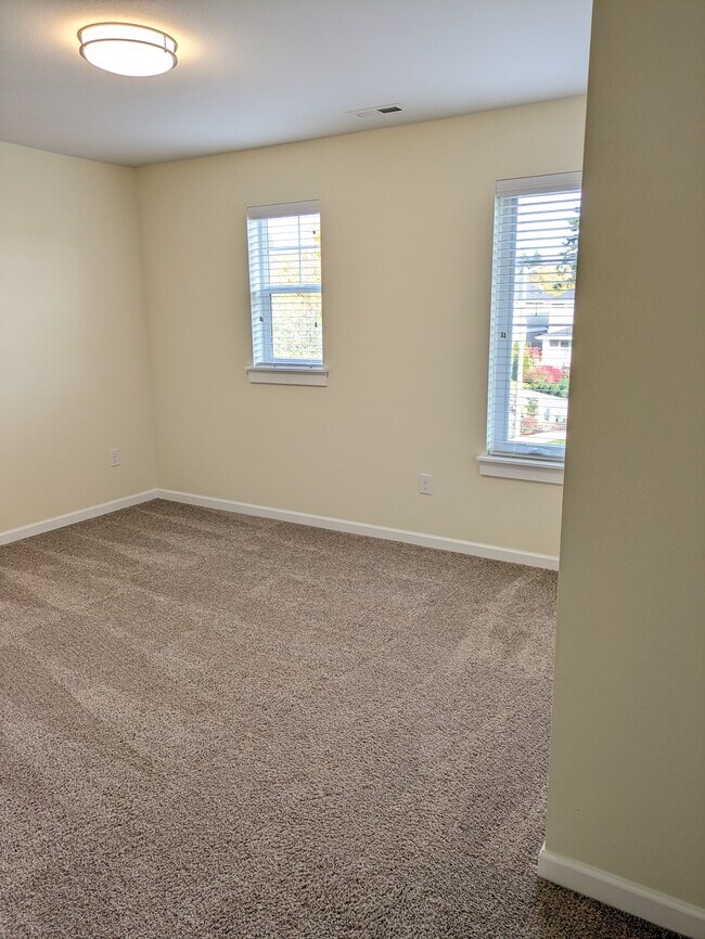 Building Photo - 27333 15th Ct S