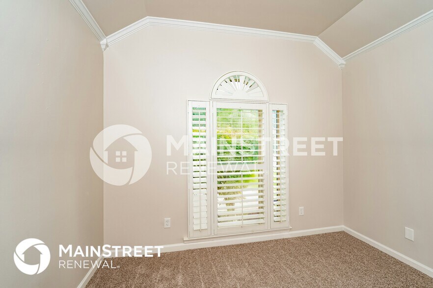 Building Photo - 270 Fox Run Cir