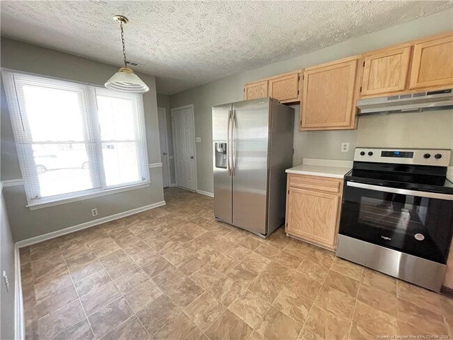 Building Photo - 2840 Chillingworth Dr