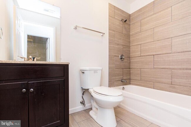 Building Photo - 1429 Poplar St