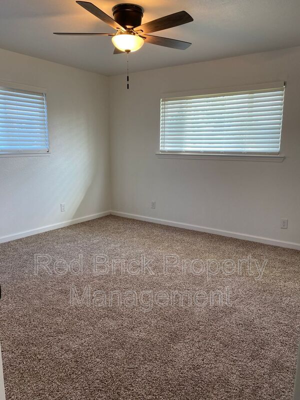Building Photo - 5416 Mulberry Ave