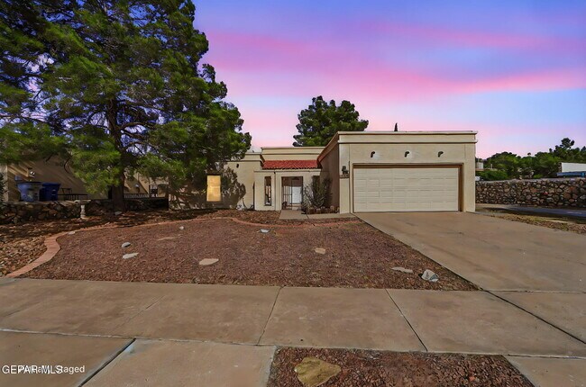 Building Photo - 604 La Chapa Ave