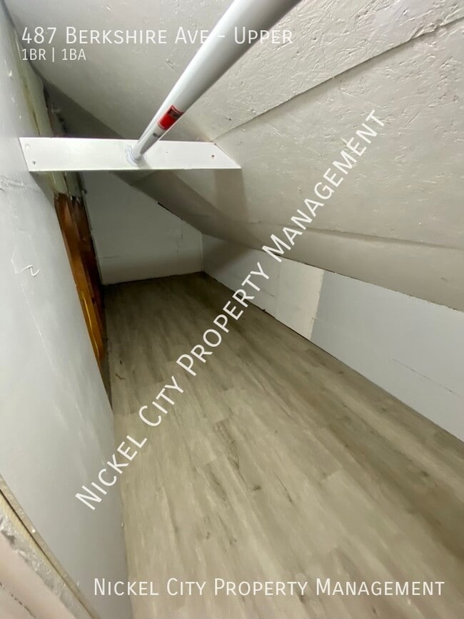 Building Photo - 487 Berkshire Ave