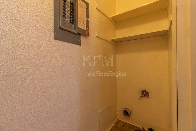 Building Photo - 5626 Blackoak Ct