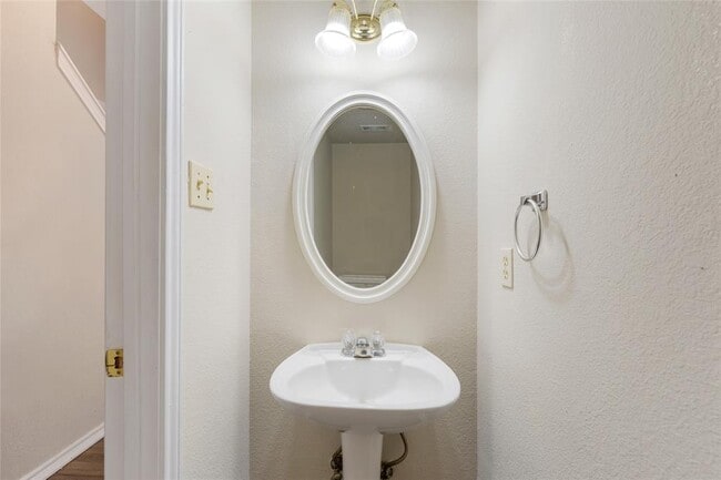 Building Photo - 1717 Parkfield Cove