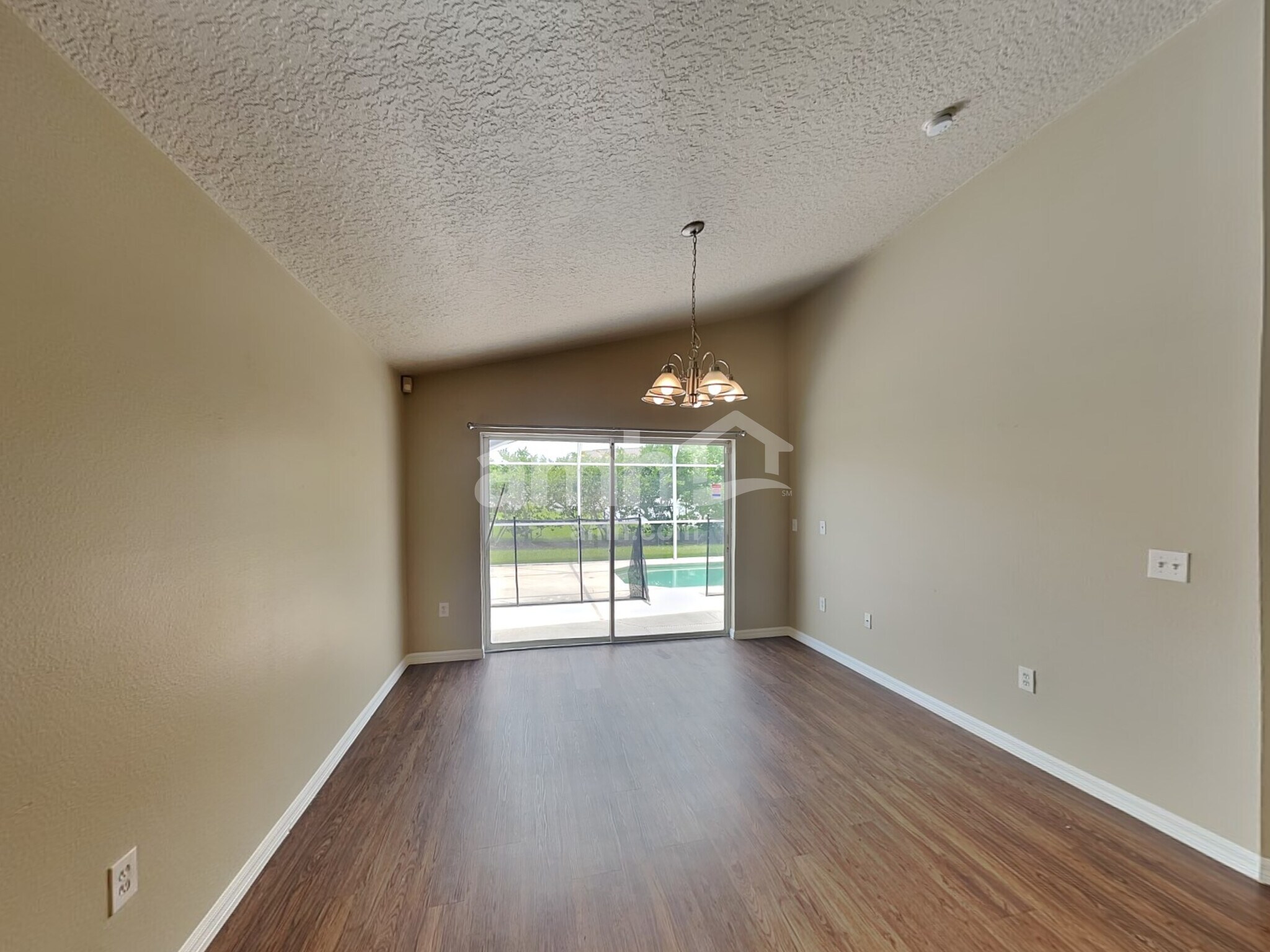 Building Photo - 2645 Willow Glen Cir