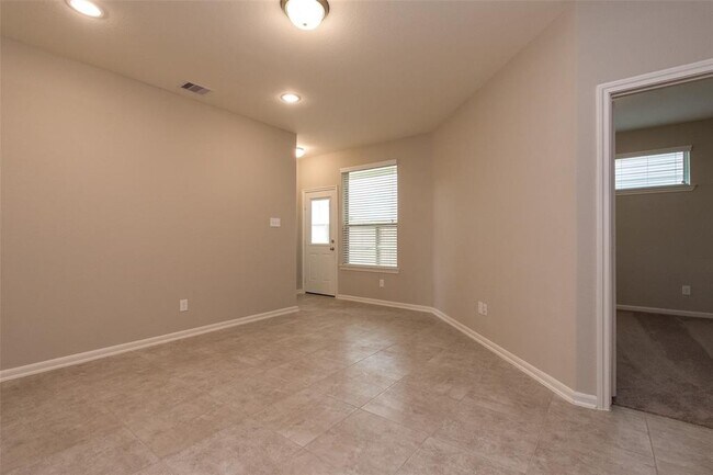 Building Photo - 163 Axlewood Ct