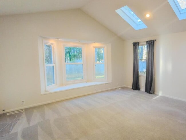 Building Photo - 122 Maxwell Dr