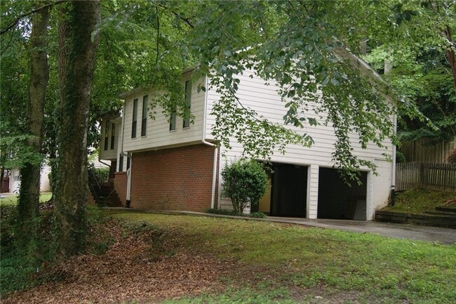 Building Photo - 4239 Glenforest Way