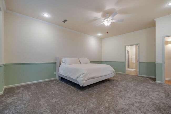 Building Photo - 3440 Jonathan Landing Dr