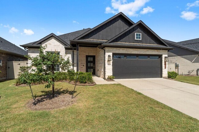 Building Photo - 40560 Goldeneye Pl