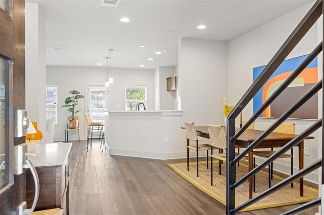 Building Photo - 2056 Local Rebel Lp