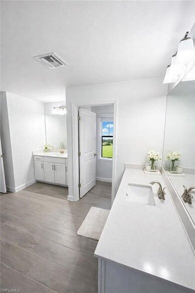 Building Photo - 19046 Hanley Blvd