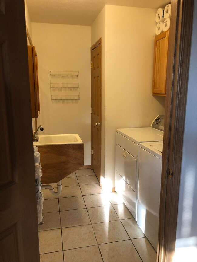 Building Photo - 170 Latigo Dr