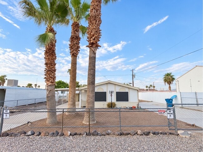 Building Photo - 530 Havasu Ln